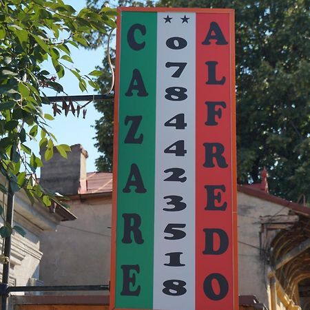 Cazare Alfredo Κραϊόβα Εξωτερικό φωτογραφία